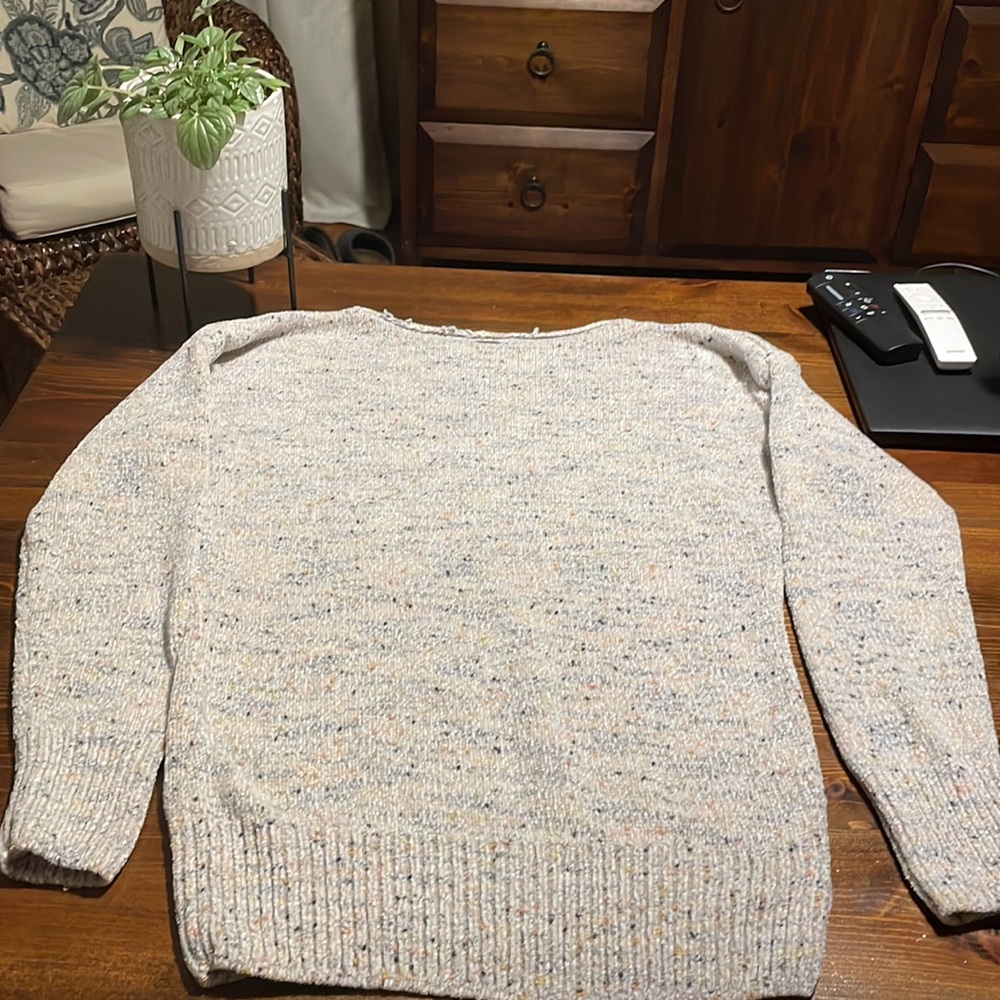 Prana Sweater - Picture 6 of 7